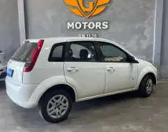 FORD FIESTA 1.0 ROCAM HATCH 8V FLEX 4P MANUAL FORD FIESTA 1.0 ROCAM HATCH 8V FLEX 4P MANUAL