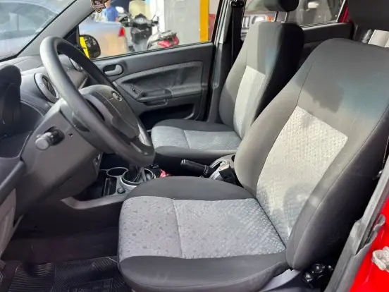 FORD-FIESTA-2012