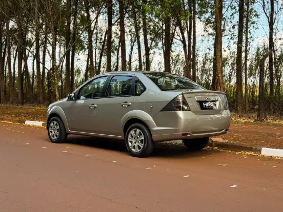 FORD-FIESTA-2010