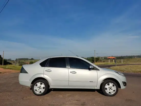 FORD-FIESTA-1.6 SE SEDAN 16V FLEX 4P MANUAL FORD-FIESTA-2011