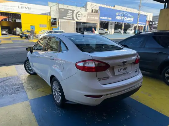 FORD-FIESTA-2013