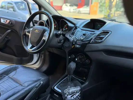 FORD-FIESTA-2013