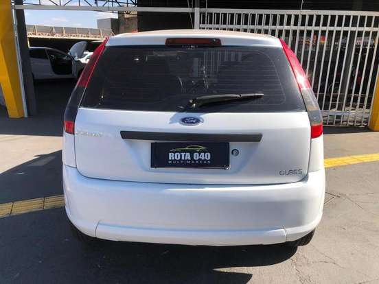 FORD-FIESTA-2012