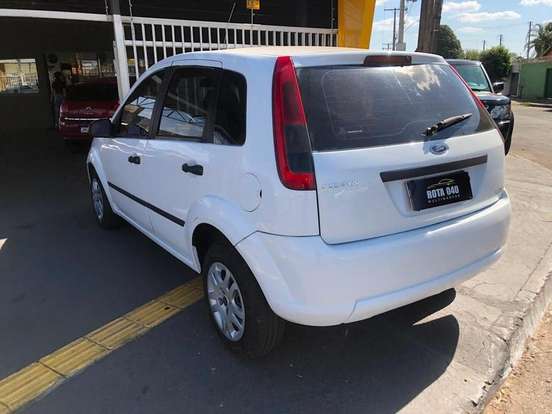 FORD-FIESTA-2012