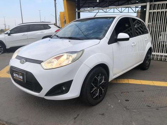 FORD-FIESTA-2014