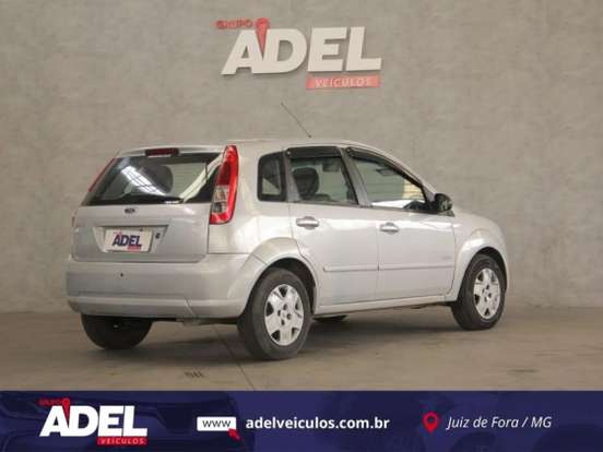 FORD-FIESTA-2010