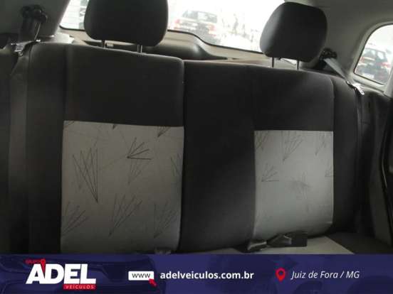 FORD-FIESTA-2010