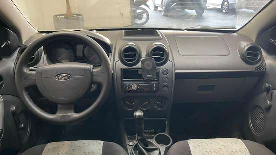 FORD-FIESTA-2008
