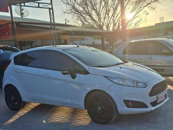 FORD-FIESTA-2014