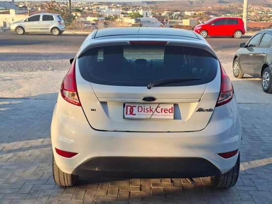 FORD-FIESTA-2014