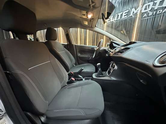 FORD-FIESTA-2014
