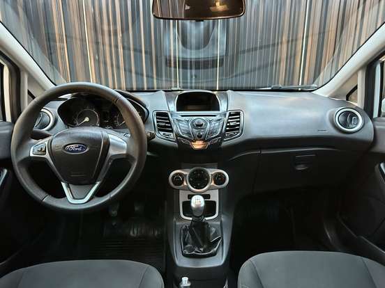 FORD-FIESTA-2014