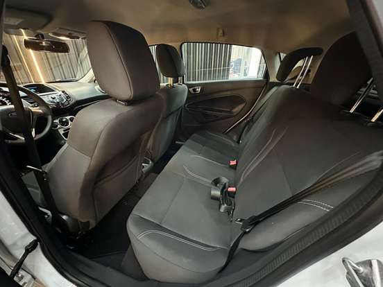 FORD-FIESTA-2014