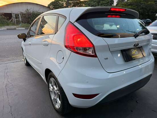 FORD-FIESTA-2013