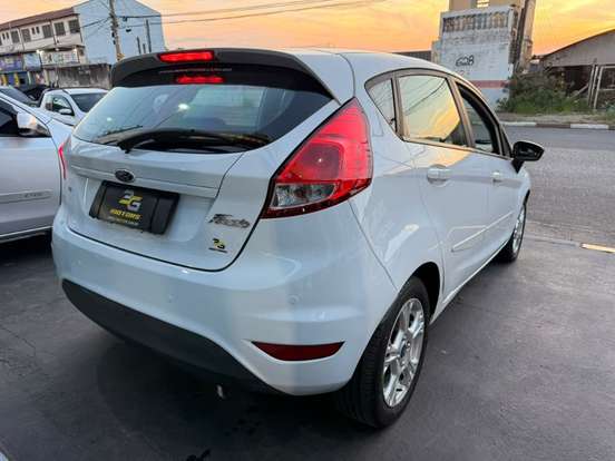 FORD-FIESTA-2013