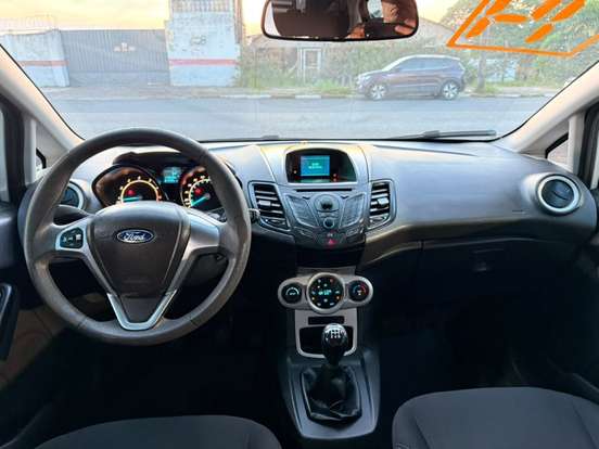 FORD-FIESTA-2013