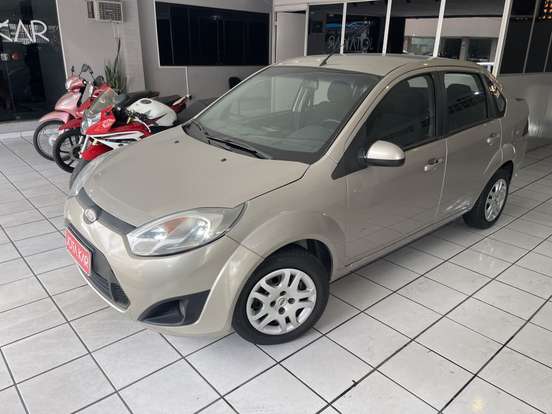 FORD-FIESTA-2013