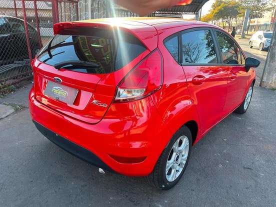 FORD-FIESTA-2016