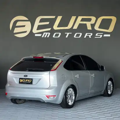 FORD-FOCUS-2011