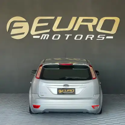 FORD-FOCUS-2011