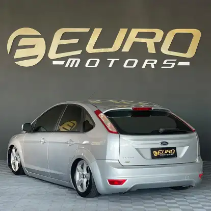 FORD-FOCUS-2011