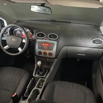 FORD-FOCUS-2011