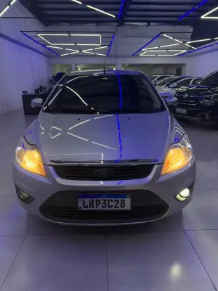 FORD-FOCUS-2011