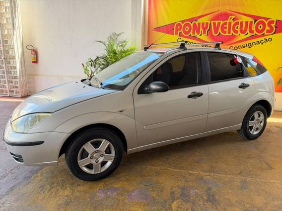FORD FOCUS 1.6 GL 8V FLEX 4P MANUAL