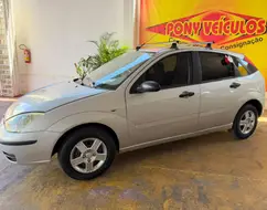 FORD FOCUS 1.6 GL 8V FLEX 4P MANUAL FORD FOCUS 1.6 GL 8V FLEX 4P MANUAL