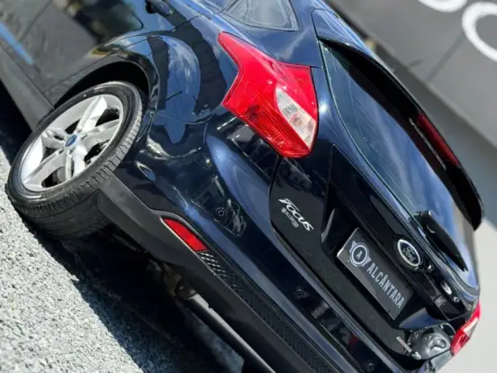 FORD-FOCUS-2.0 SE 16V FLEX 4P POWERSHIFT FORD-FOCUS-2013