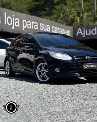FORD-FOCUS-2013