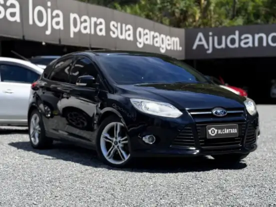 FORD-FOCUS-2.0 SE 16V FLEX 4P POWERSHIFT FORD-FOCUS-2013
