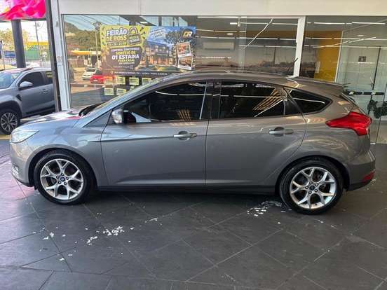 FORD-FOCUS-2018