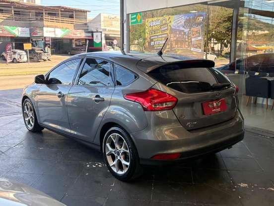 FORD-FOCUS-2018