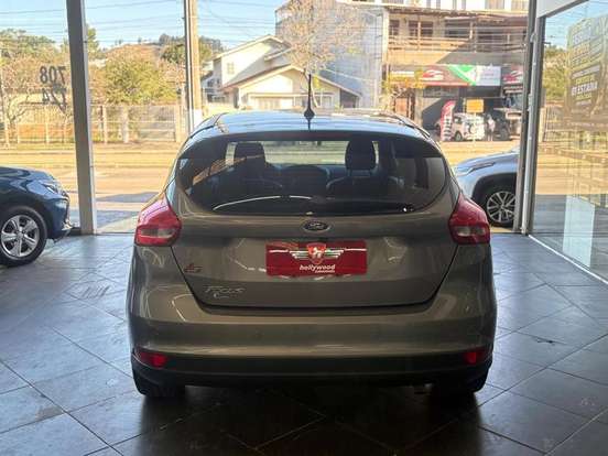 FORD-FOCUS-2018