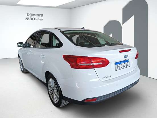 FORD-FOCUS-2017