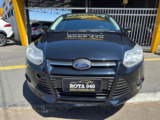 FORD-FOCUS-2013
