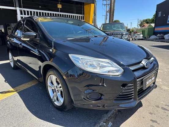 FORD-FOCUS-2013