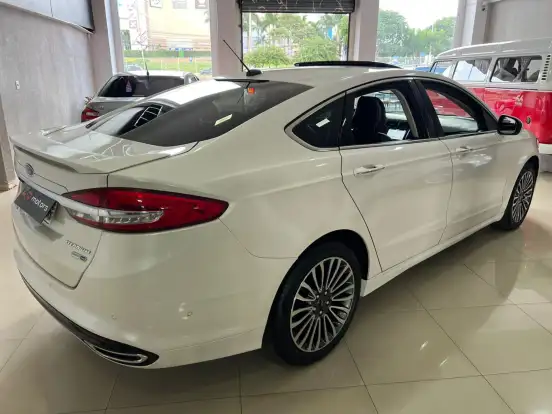 FORD-FUSION-2018