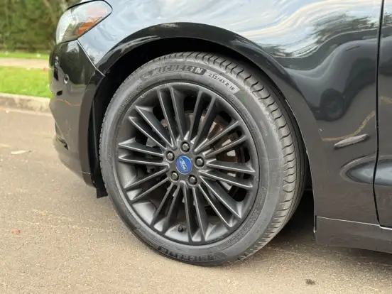 FORD-FUSION-2014