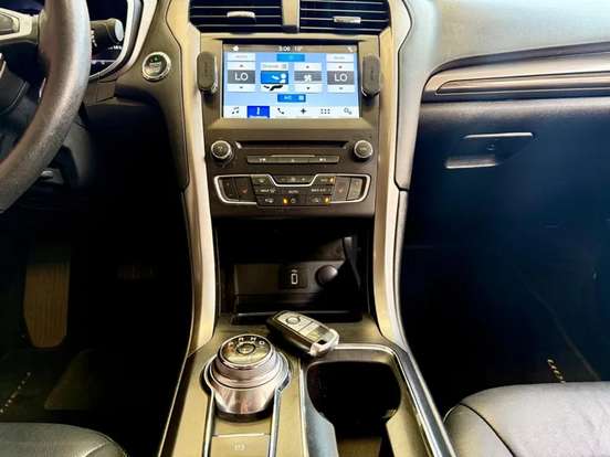 FORD-FUSION-2.5 SE 16V FLEX 4P AUTOMÁTICO FORD-FUSION-2016