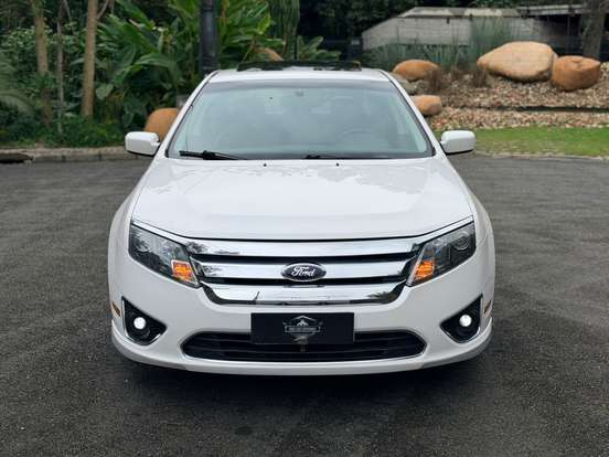 FORD-FUSION-2010