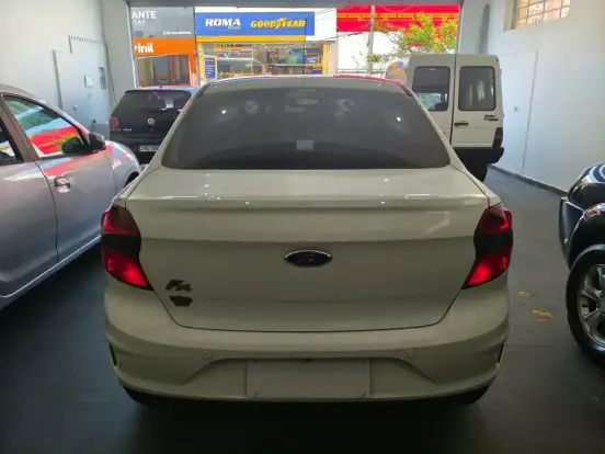 FORD-KA-1.5 TI-VCT FLEX SE SEDAN AUTOMÁTICO FORD-KA-2019