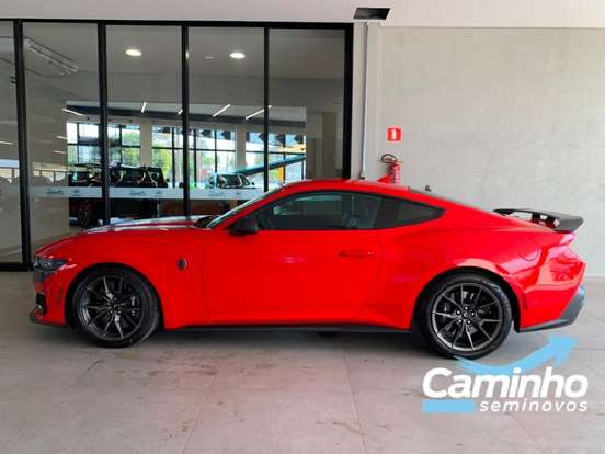 FORD-MUSTANG-2025
