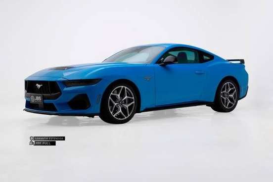 FORD-MUSTANG-2025