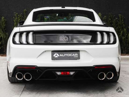 FORD-MUSTANG-2021