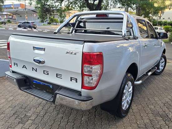 FORD-RANGER-2.5 XLT 4X2 CD 16V FLEX 4P MANUAL FORD-RANGER-2017