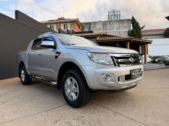 FORD RANGER 3.2 LIMITED 4X4 CD 20V DIESEL 4P AUTOMÁTICO