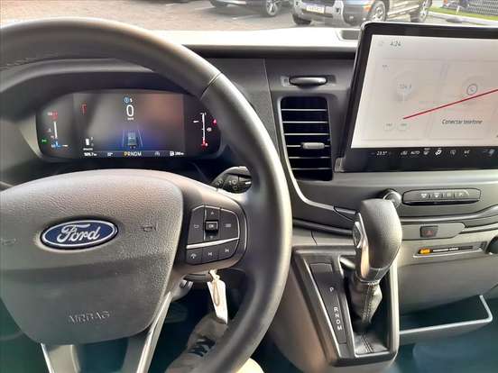 FORD-TRANSIT-2025