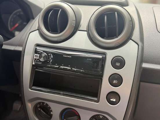 FORD-FIESTA-1.6 MPI CLASS SEDAN 8V FLEX 4P MANUAL FORD-FIESTA-2012